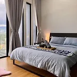 Beacon Executive Suite By Staycation Homestay